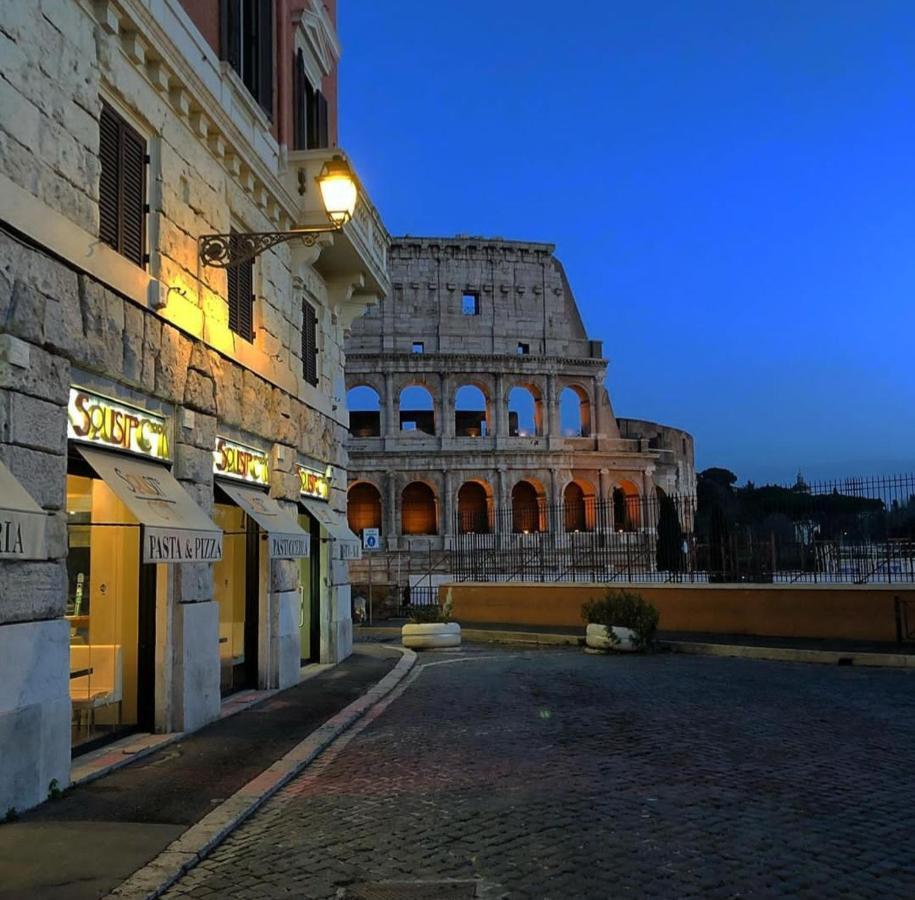 A Cento Passi Dal Colosseo Apartment Rom