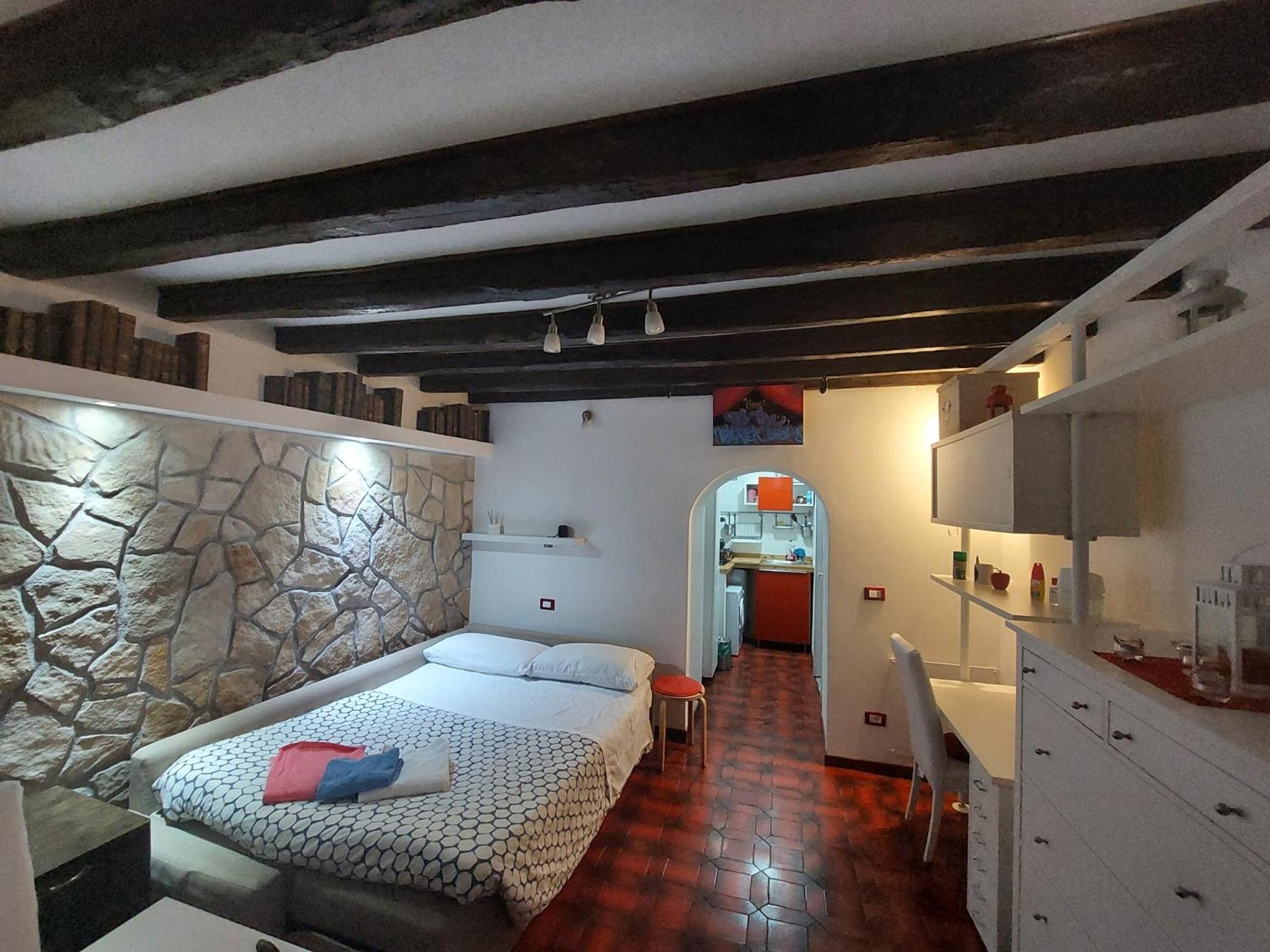 A Cento Passi Dal Colosseo Apartment Rom